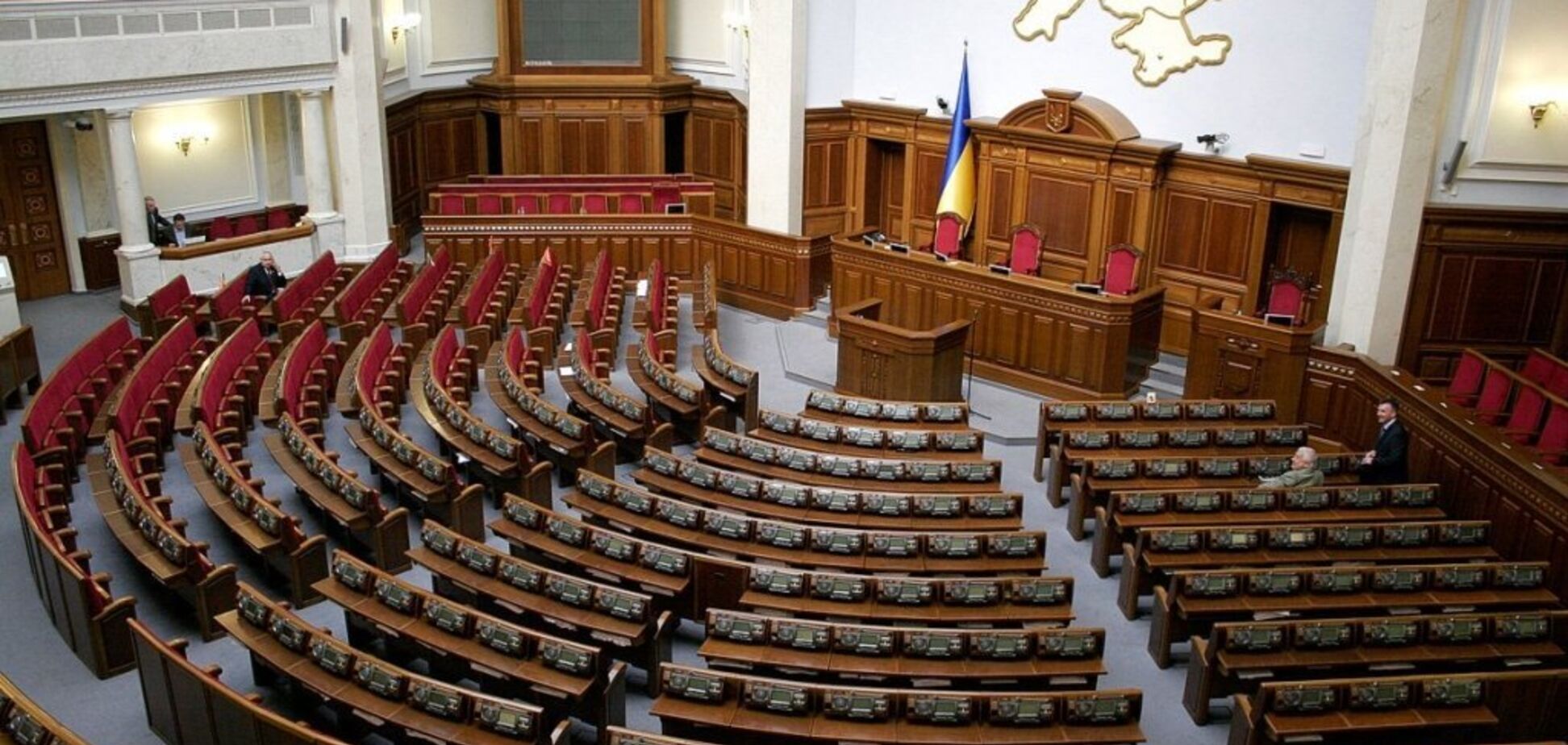 Українська демократія: влада - попереду, опозиція - на гальорці
