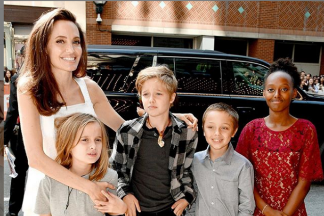 Совсем вырос: появилось видео с повзрослевшим сыном Джоли и Пита