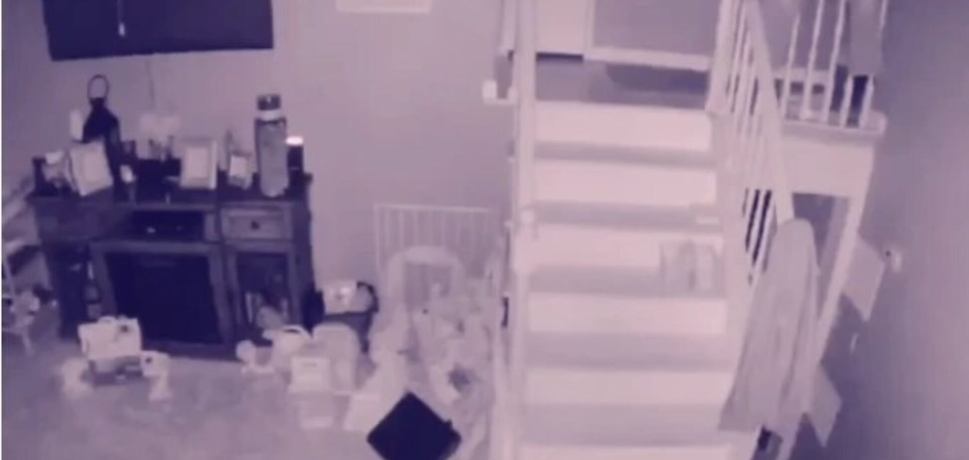 Привид дитини? У мережі опублікували відео загадкового явища