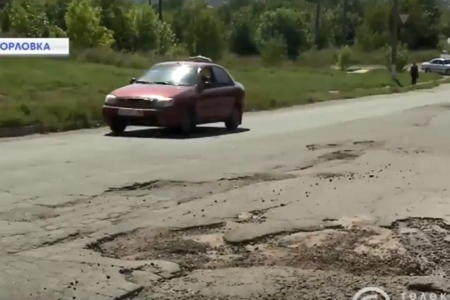 'Виновата Украина': террористы 'ДНР' поплакались на ужасные дороги