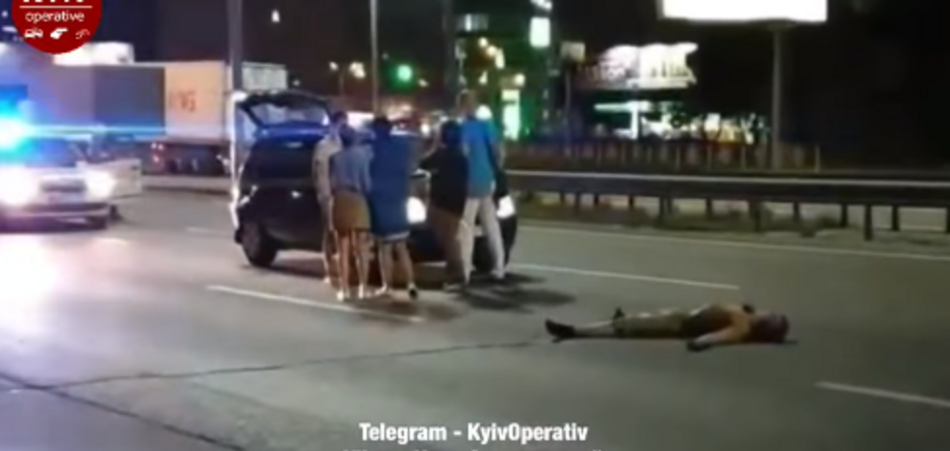 Под Киевом автомобиль наехал на мужчину