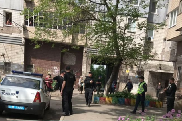 В Кривом Роге опять 'заминировали' дом родителей Зеленского