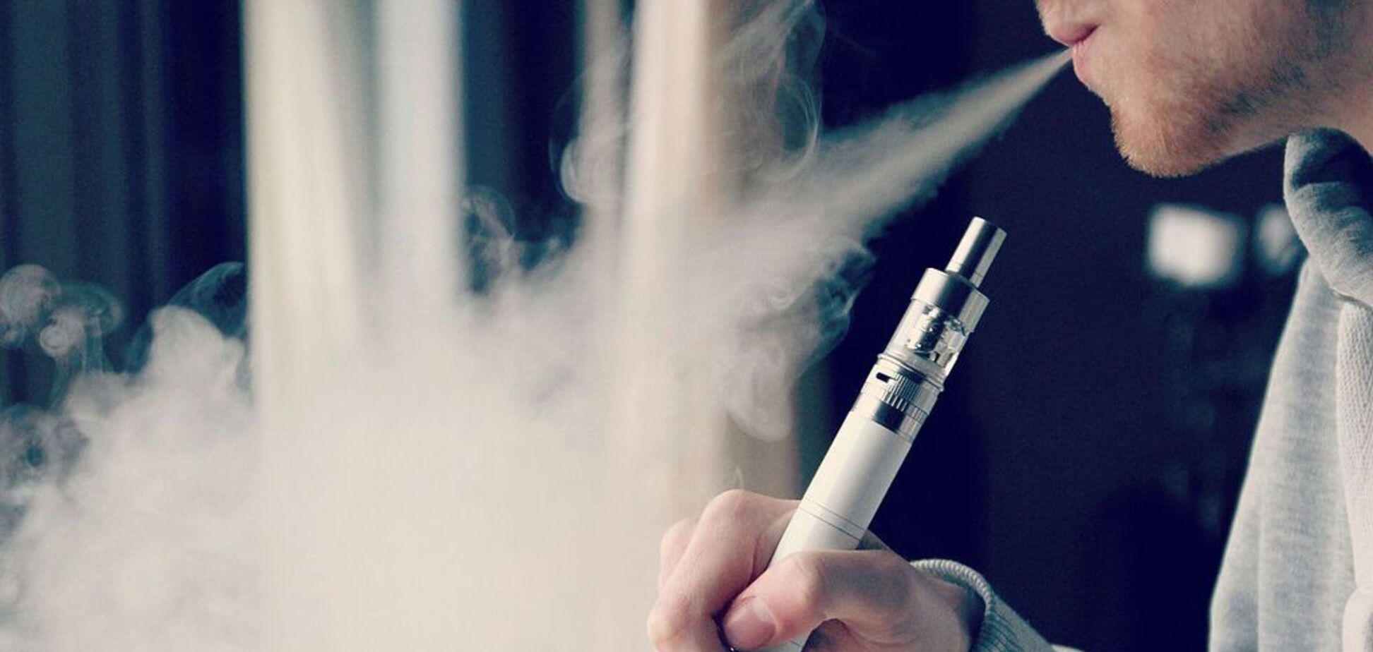 В США первый курильщик умер от электронных сигарет