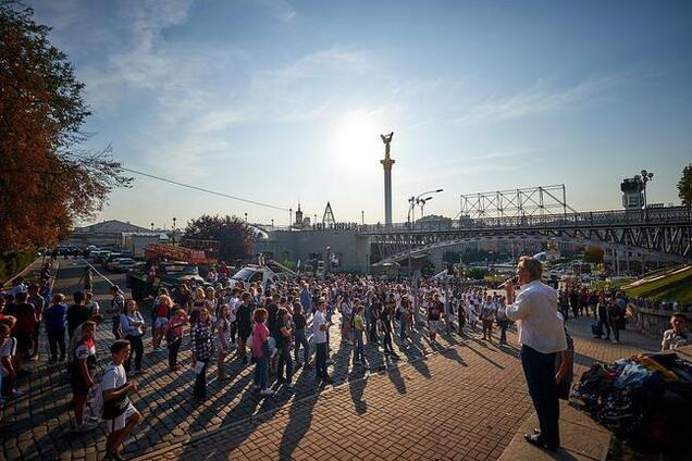 Шествие достоинства: красивое шоу, уместное в мирное время