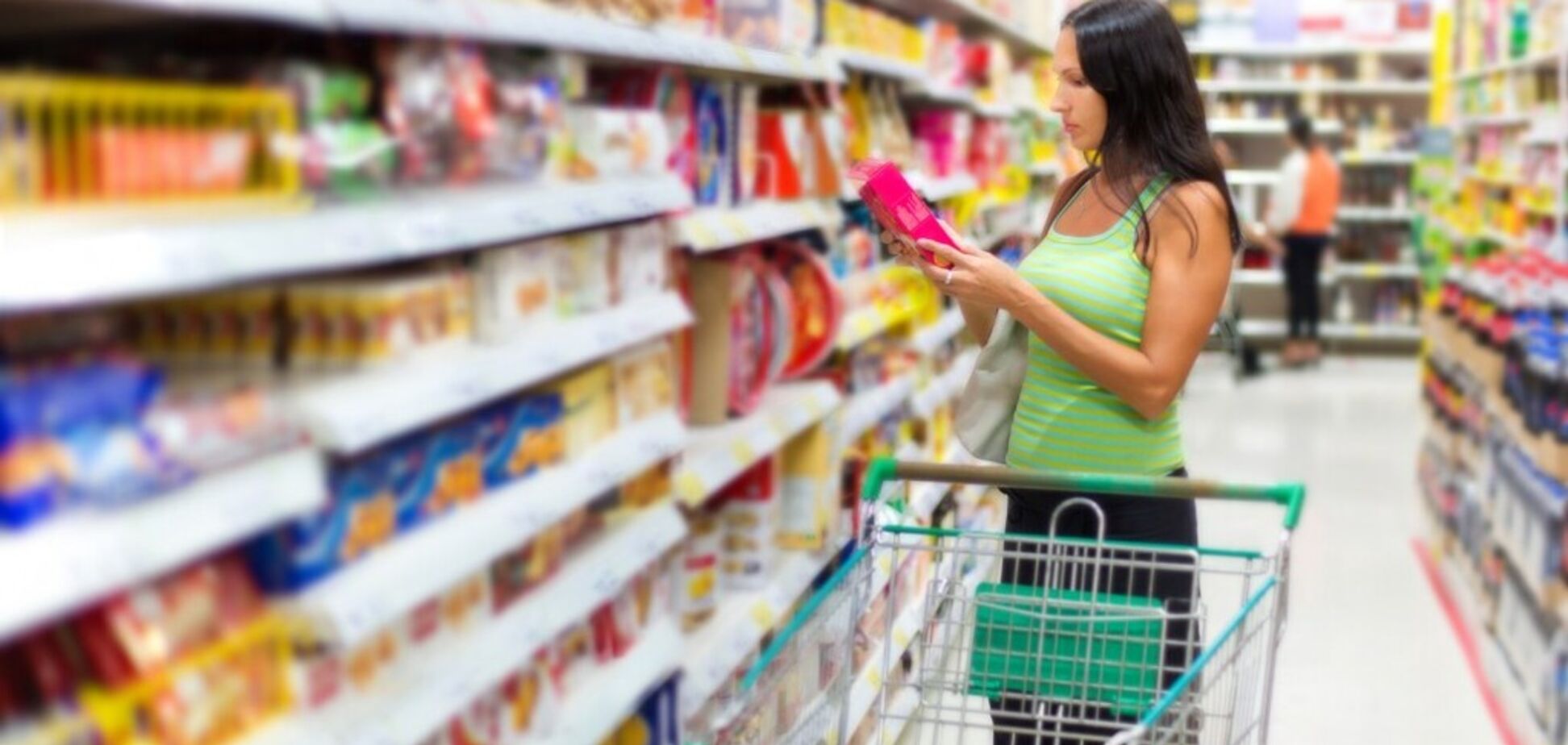 Всего за 9 минут: известный супермаркет Украины уличили в манипуляции с чеками