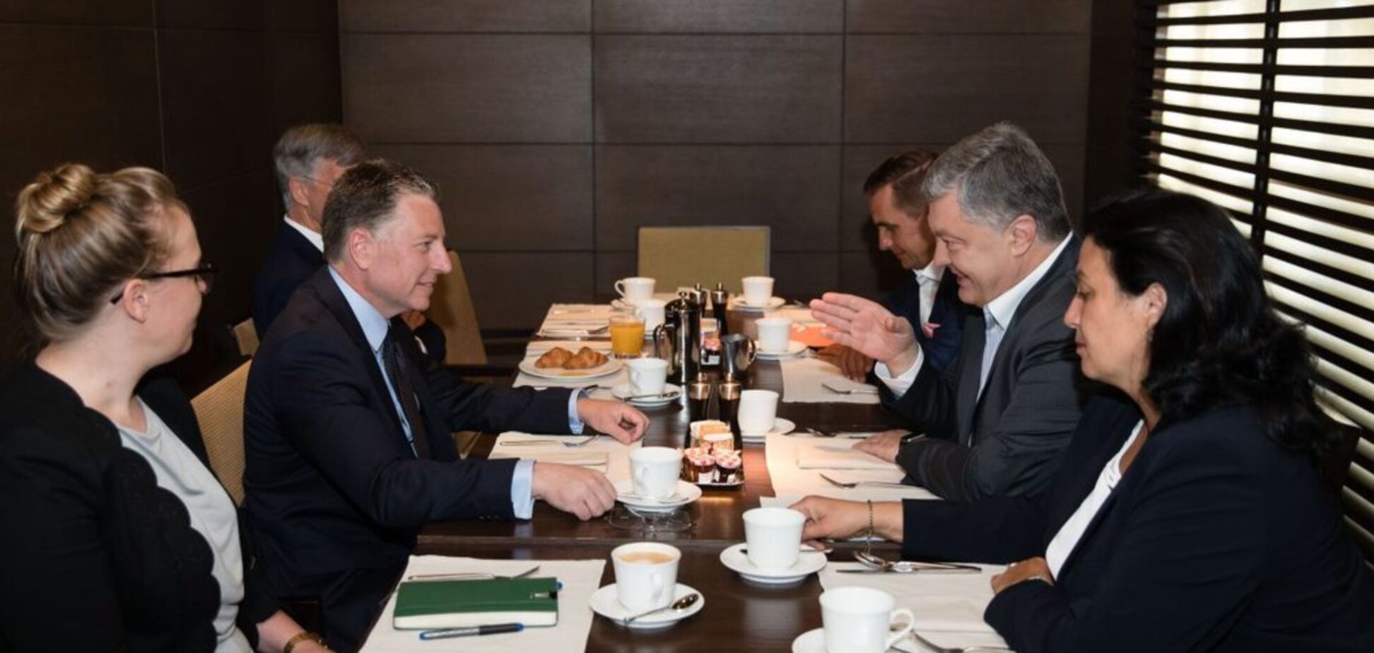 Встреча Порошенко с Волкером: разговоры о приглашении РФ в G7 преждевременные и ложные