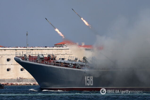 Россия стянула в украденный Крым военных, танки и самолеты: что происходит