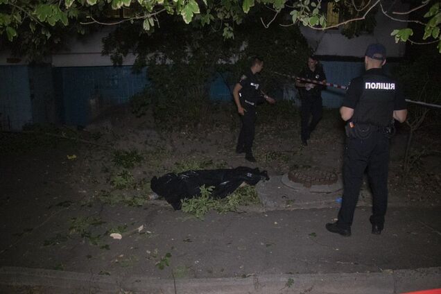 В Киеве женщина выпрыгнула с седьмого этажа