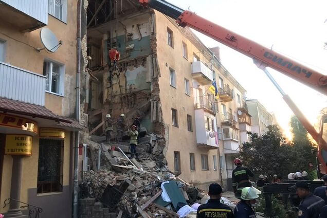 Обвалення будинку в Дрогобичі: рятувальники спростували основну причину НП