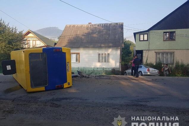 На Закарпатье произошло ДТП с пассажирским автобусом