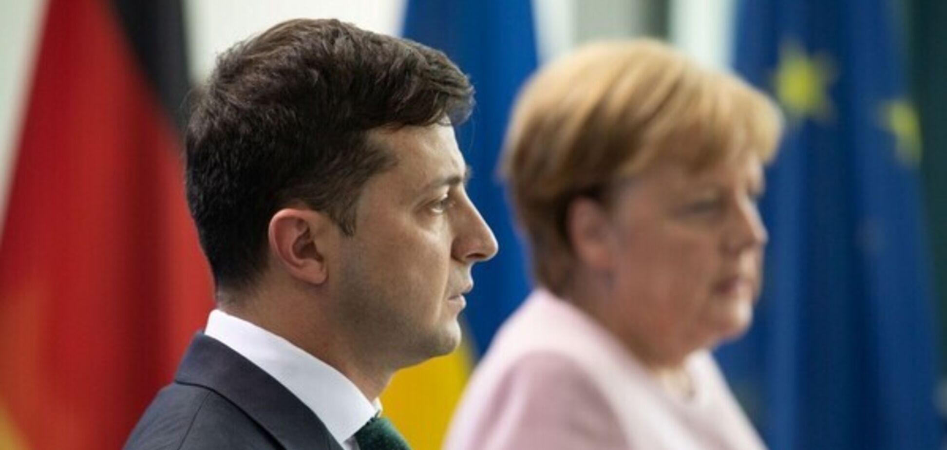 Зеленский поговорил с Меркель о саммите 