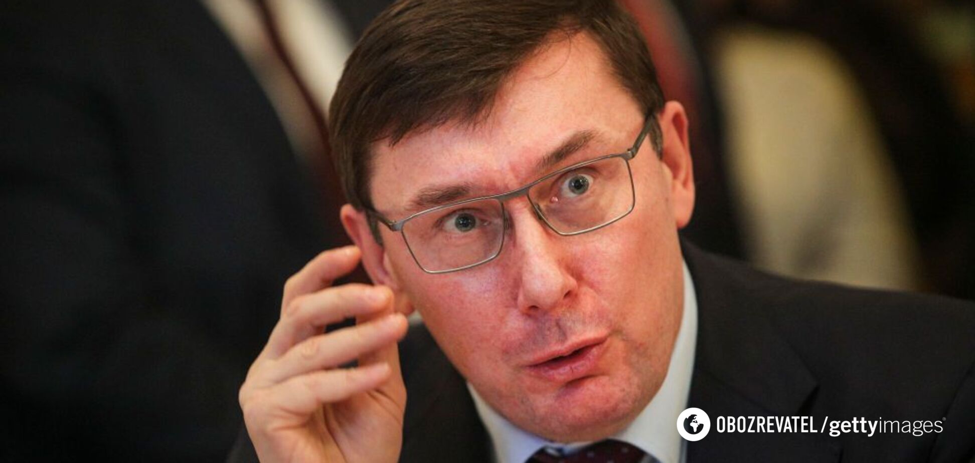 Луценко могут запретить выезжать за границу: решение примет суд