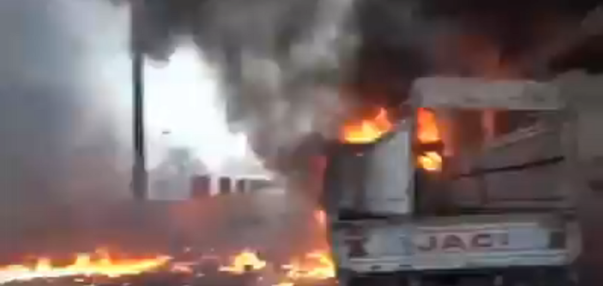 Последствия ударов по городе Мааррет-эн-Нууман 28 августа