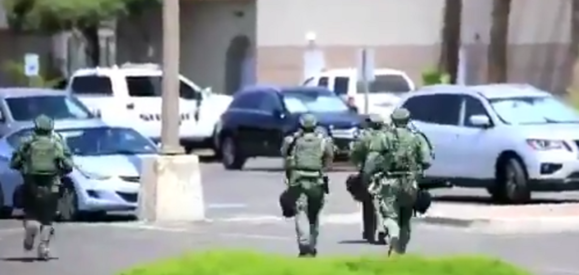 В США совершили три теракта за сутки: десятки убитых и раненых