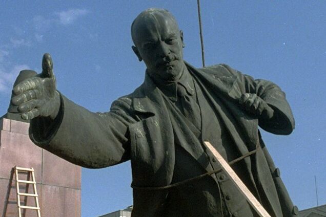 Металлолом за полмиллиона: под Днепром избавились от памятника Ленину