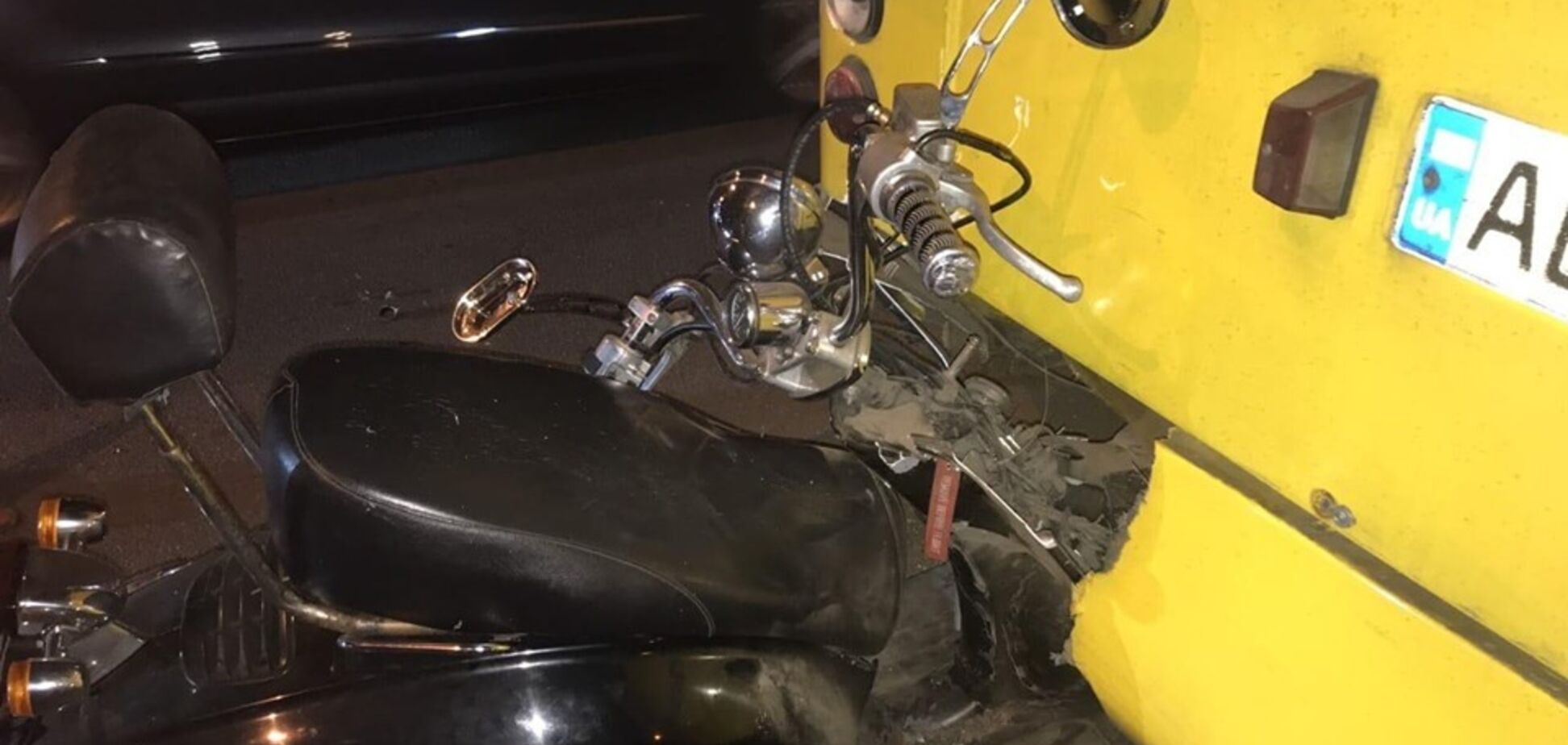 Водитель скутера Honda столкнулся с автобусом