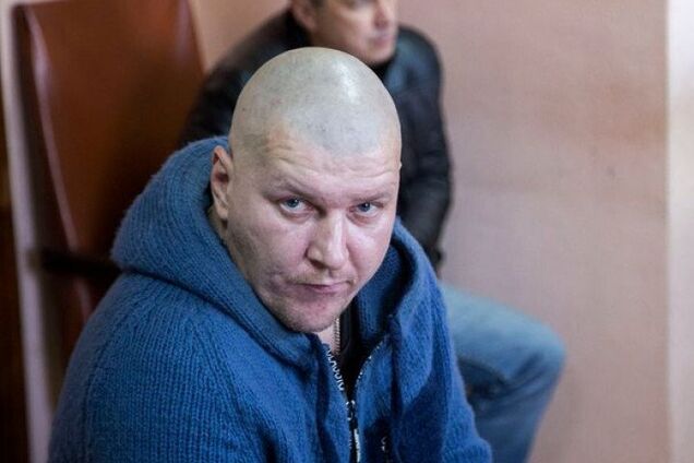 "Всадил нож!" Суд отпустил "беркутовца", который избивал людей на Майдане