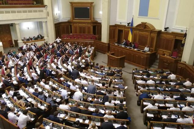 Як Азаров: Раду розсмішив виступ нардепа українською мовою. Відео