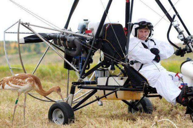 Позорисько! Новітній винищувач Росії почав розвалюватися у польоті. Епічні фото