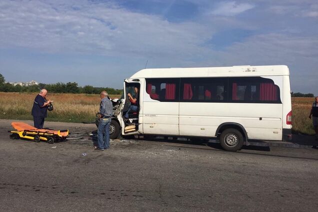 Под Днепром произошла страшная авария с маршруткой: 10 пострадавших