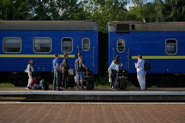 'Места забрали внаглую!' 'Слуги народа' оказались в центре скандала