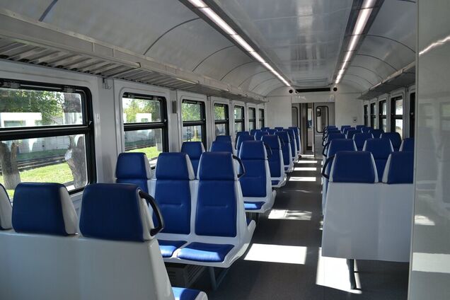 Перебраться через Днепр можно на электричке: расписание