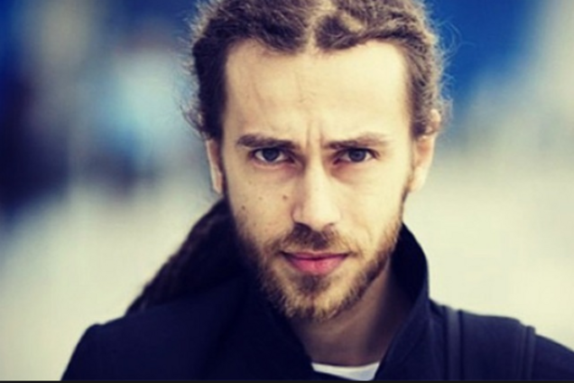 'Совсем не похож!' Отец Децла выдал новое заявление про внука