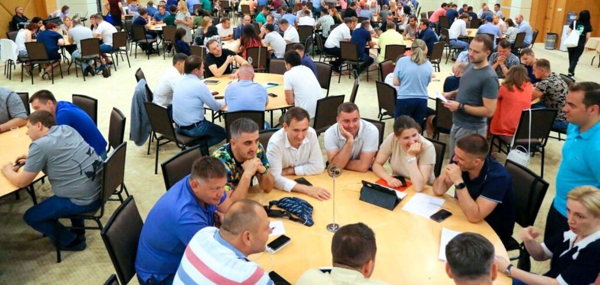 'Риксос' неплохо так срубил со 'Слуг народа'