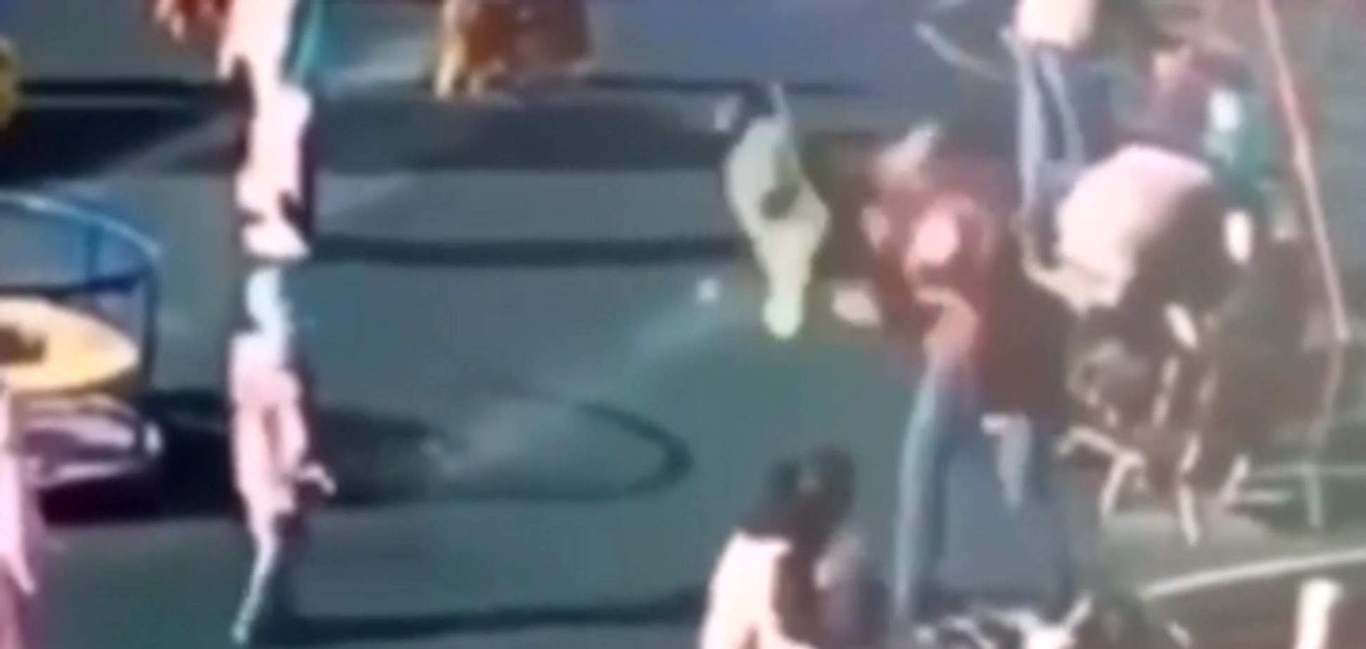 Чоловік побив дитину