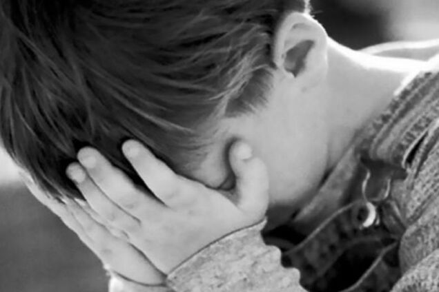 Схватил и требовал деньги: в Днепре средь бела дня неизвестный напал на ребенка