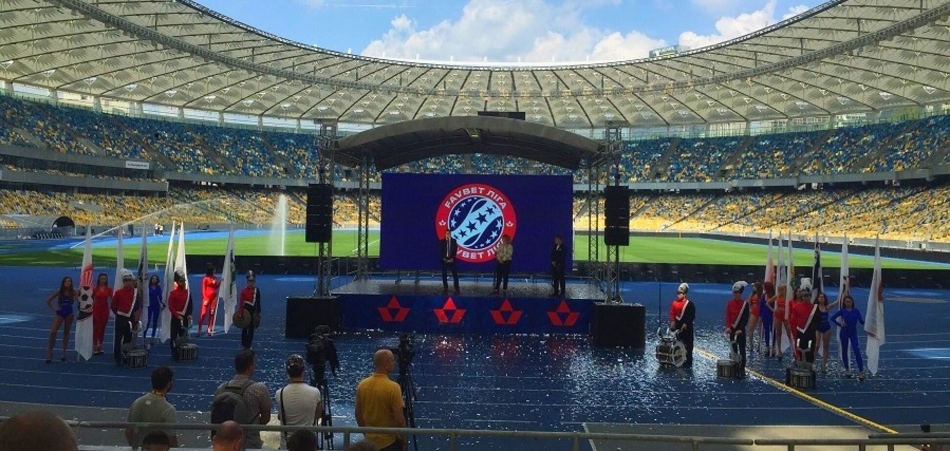 Премьер-лига Украины поменяла название и логотип