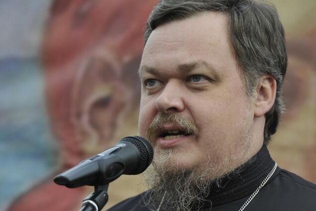 "Любить пожартувати": одіозний священик РПЦ виправдався за "розмову" з Дарвіном