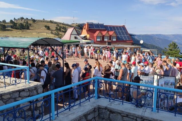 "Устроили ад!" Туристы в Крыму пожаловались на оккупантов