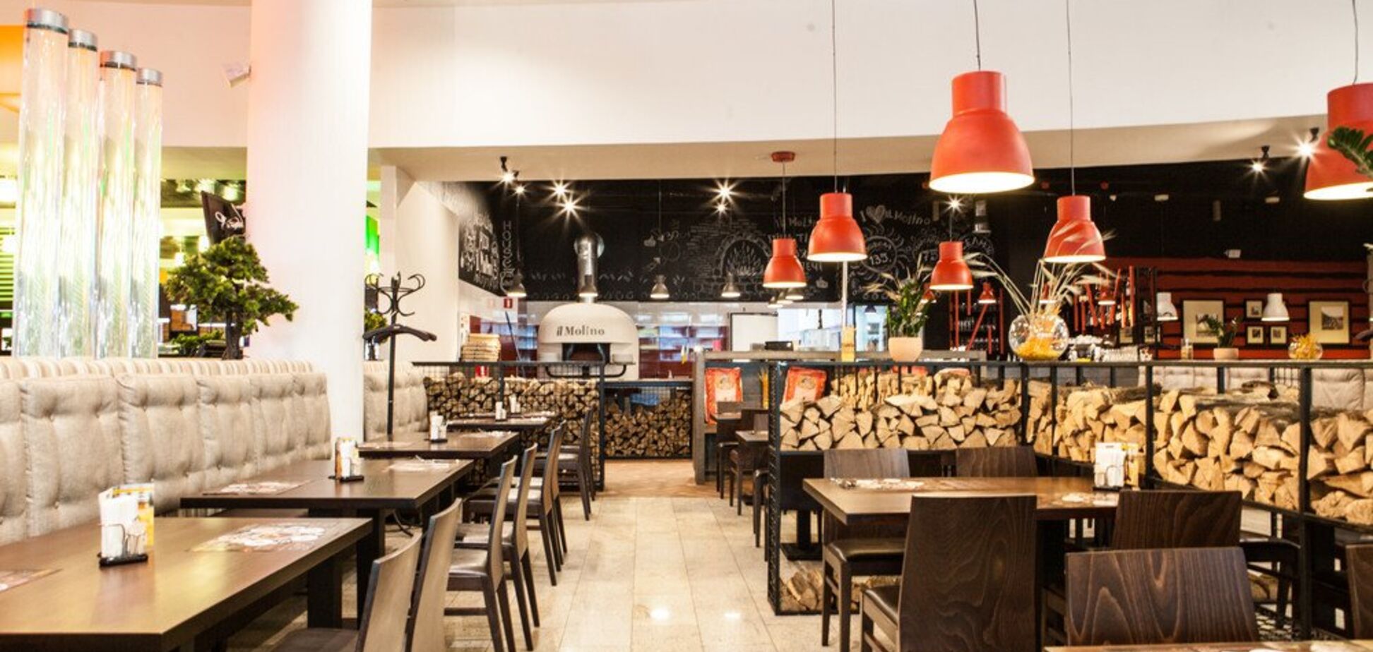 'Загроза для життя і здоров'я!' Мережу піцерій у Києві закрили за порушення