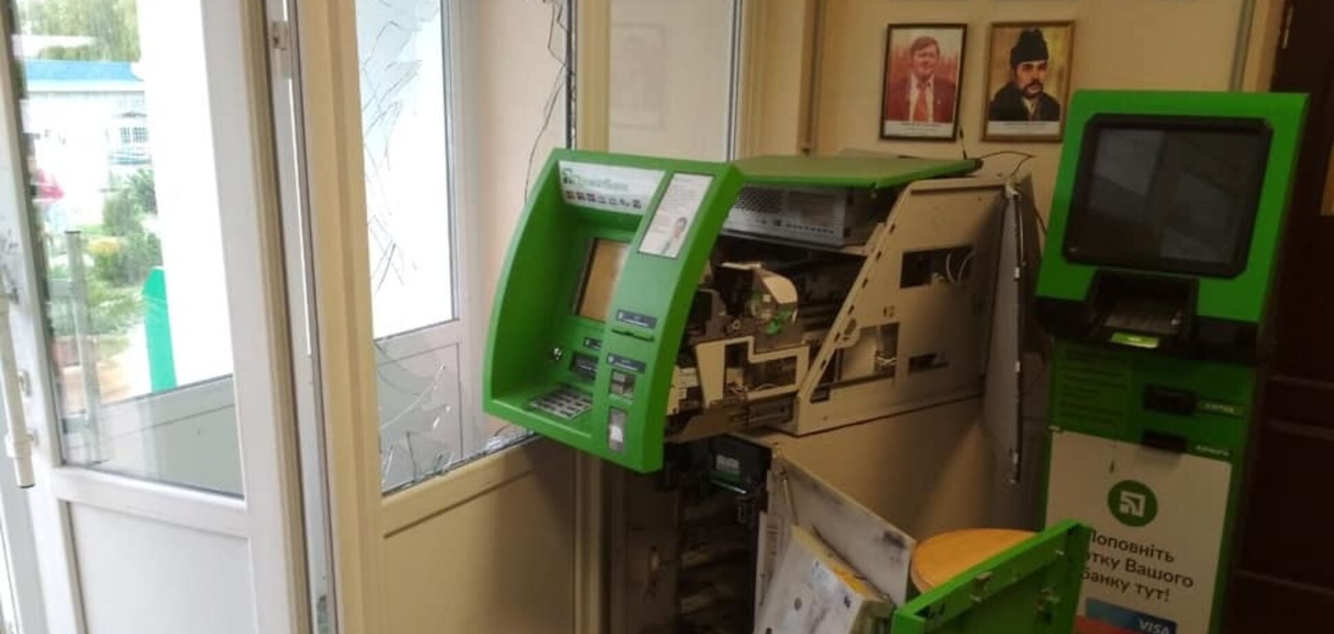 Під Дніпром банда розкрила банкомат і підірвала офіс.Оголошено винагороду
