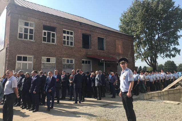 'Пекло довжиною в 15 років': в Росії вшанували пам'ять жертв Беслана. фото