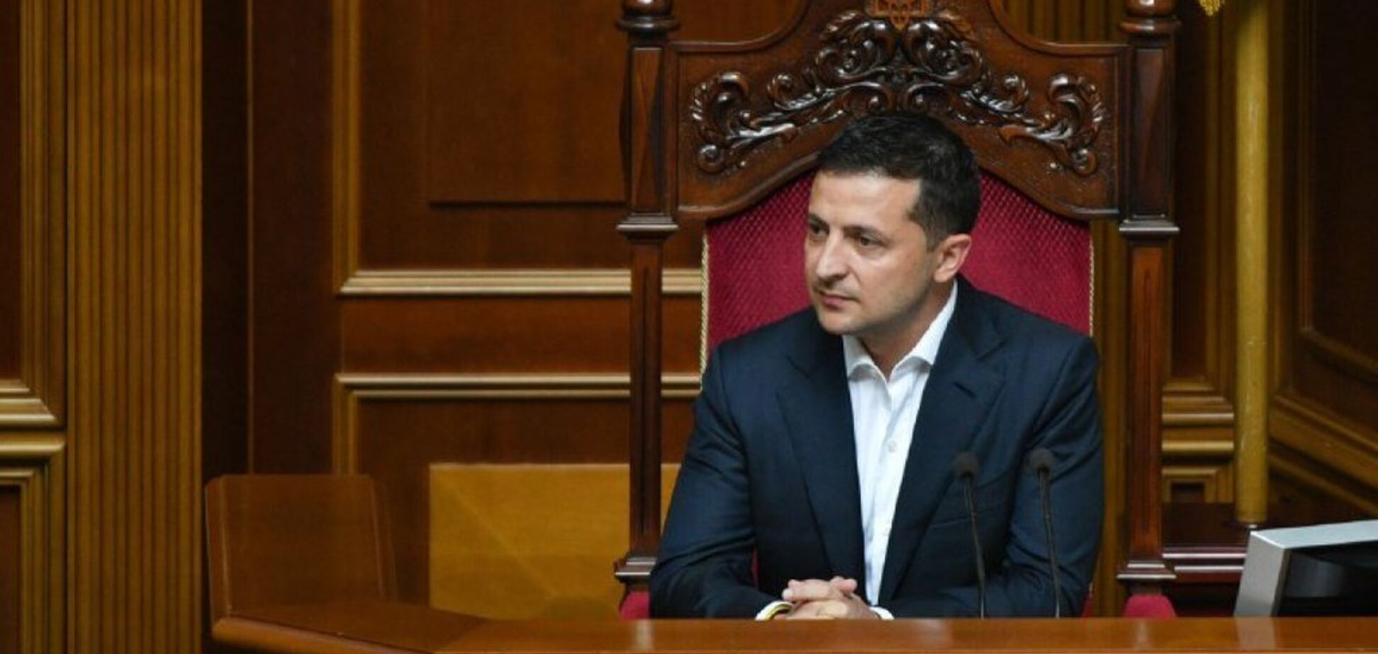 'Три вопроса': Зеленского обвинили в бездействии из-за договоров с Россией