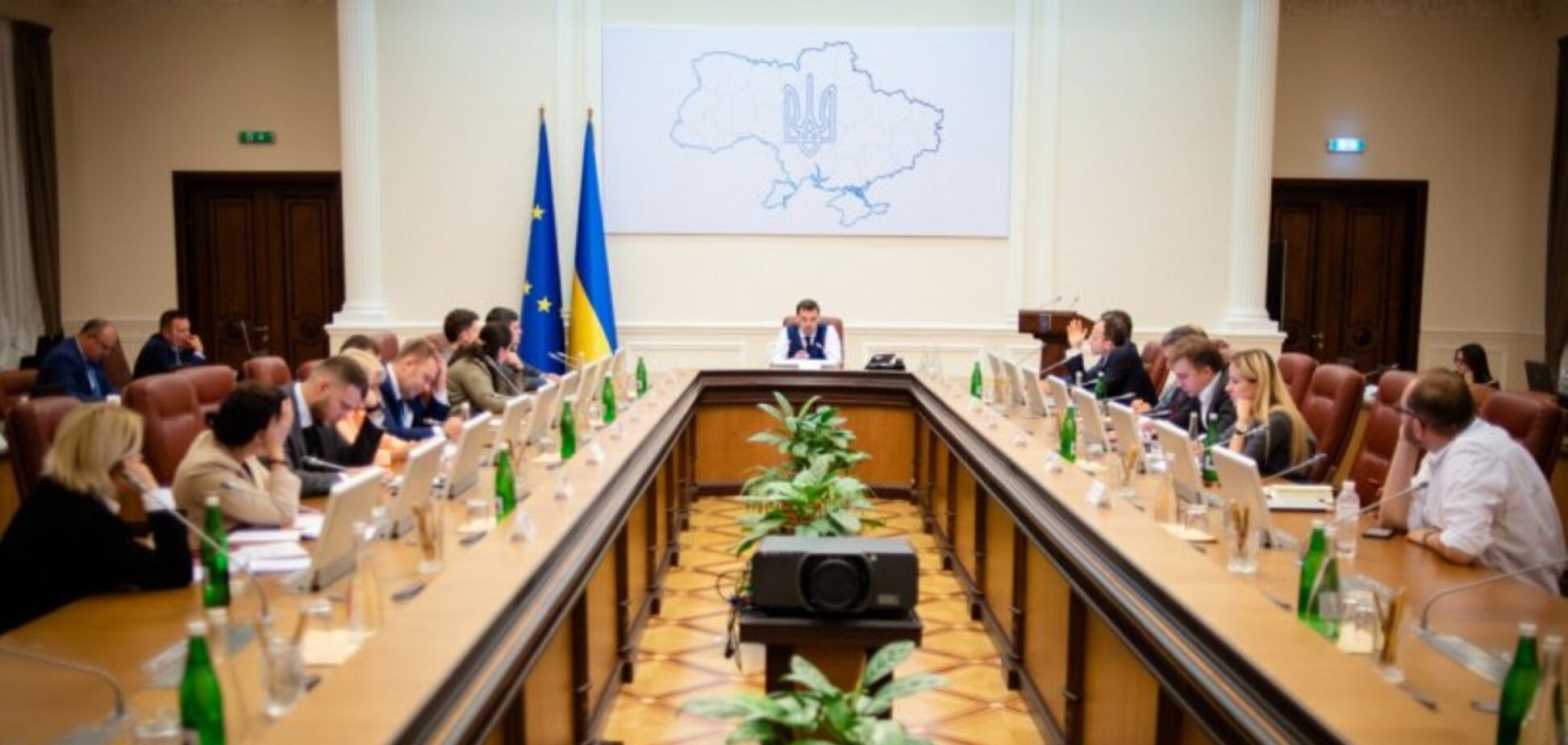 Правительство Гончарука провело кадровые перестановки: что изменилось