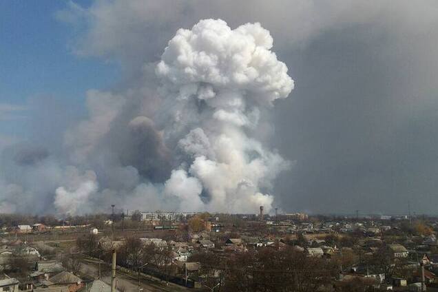 'Дим і паніка': у селі під Калинівкою розповіли про вибухи на складах