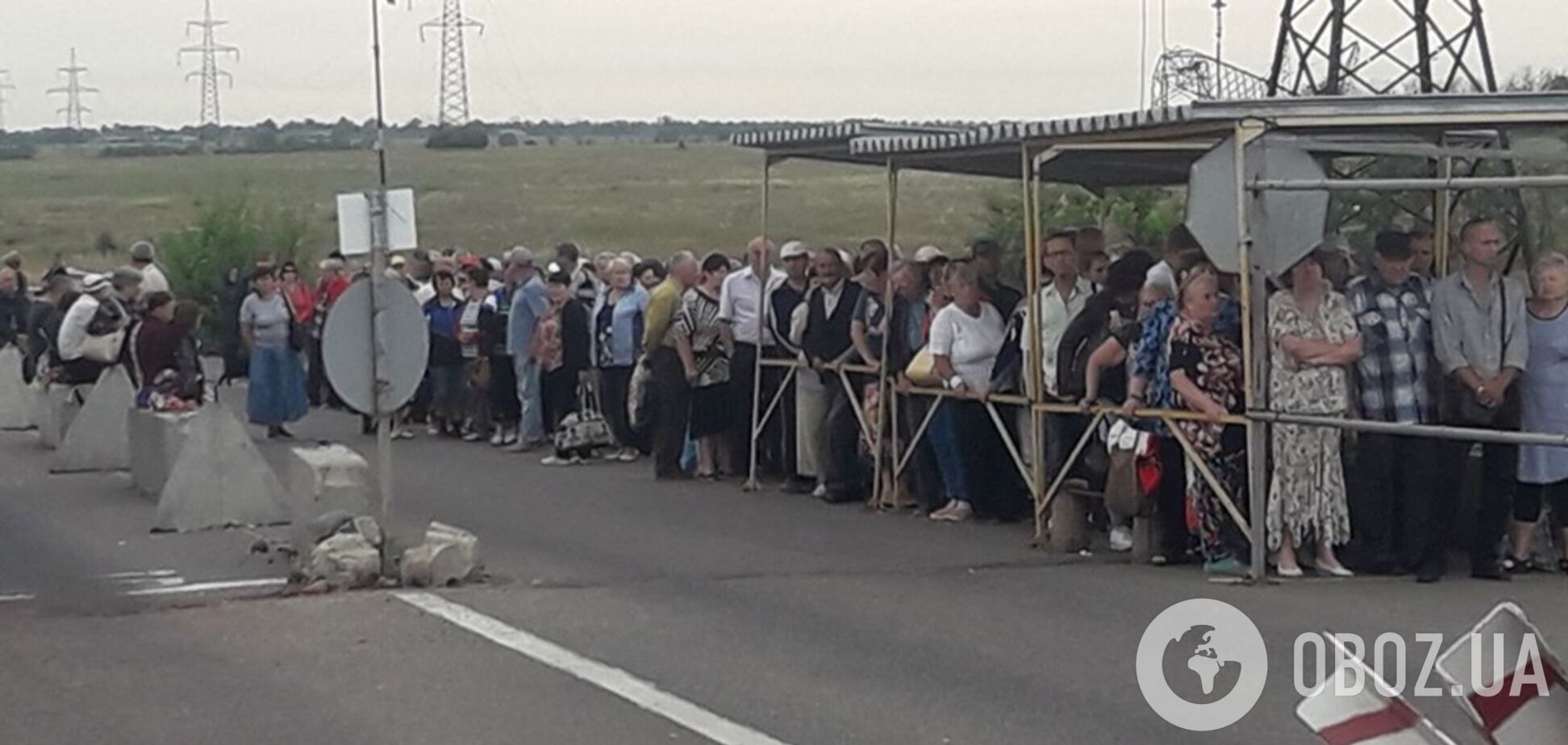 Дончане почти умирают в очередях за пенсиями