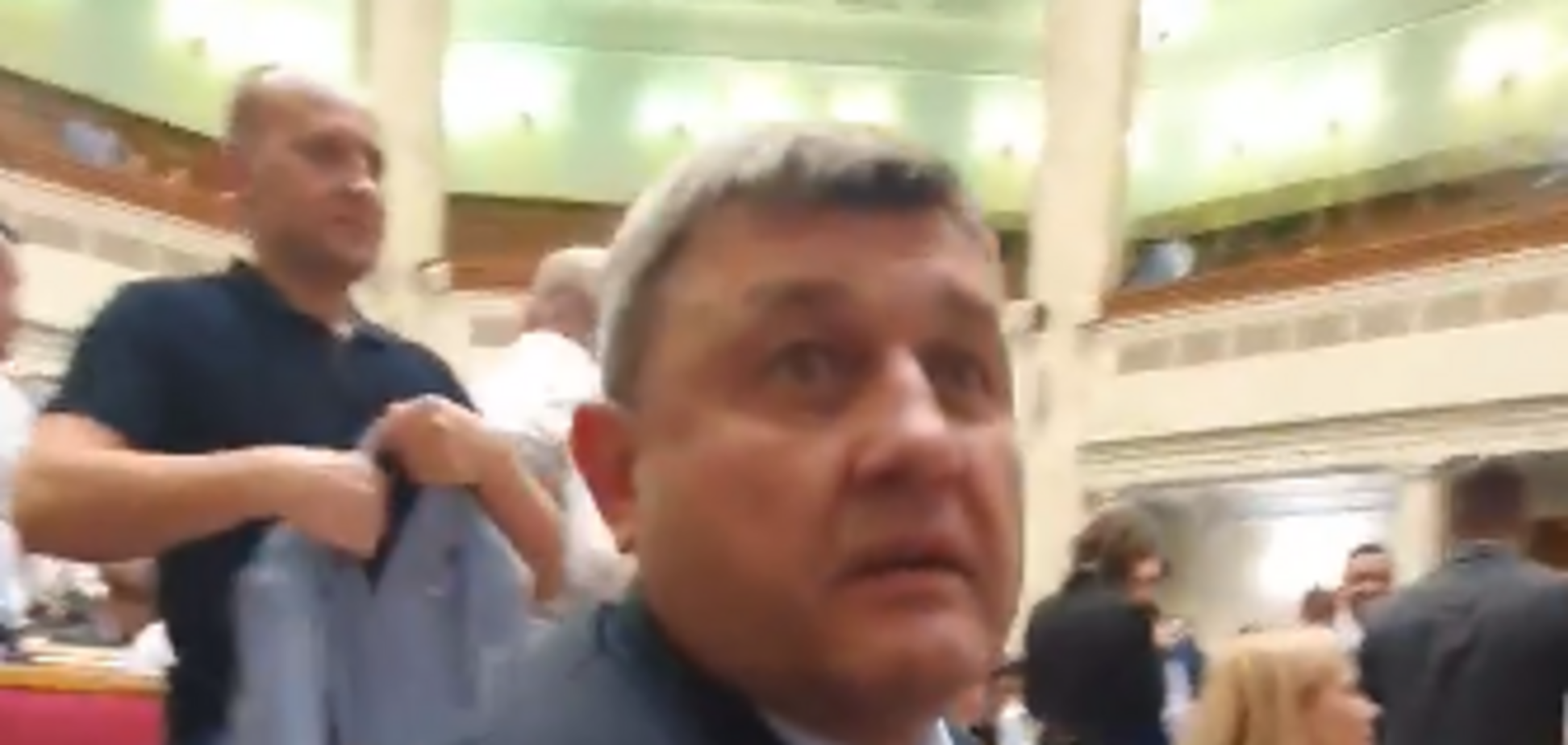 Кнопкодава Литвиненко отчитали в Раде