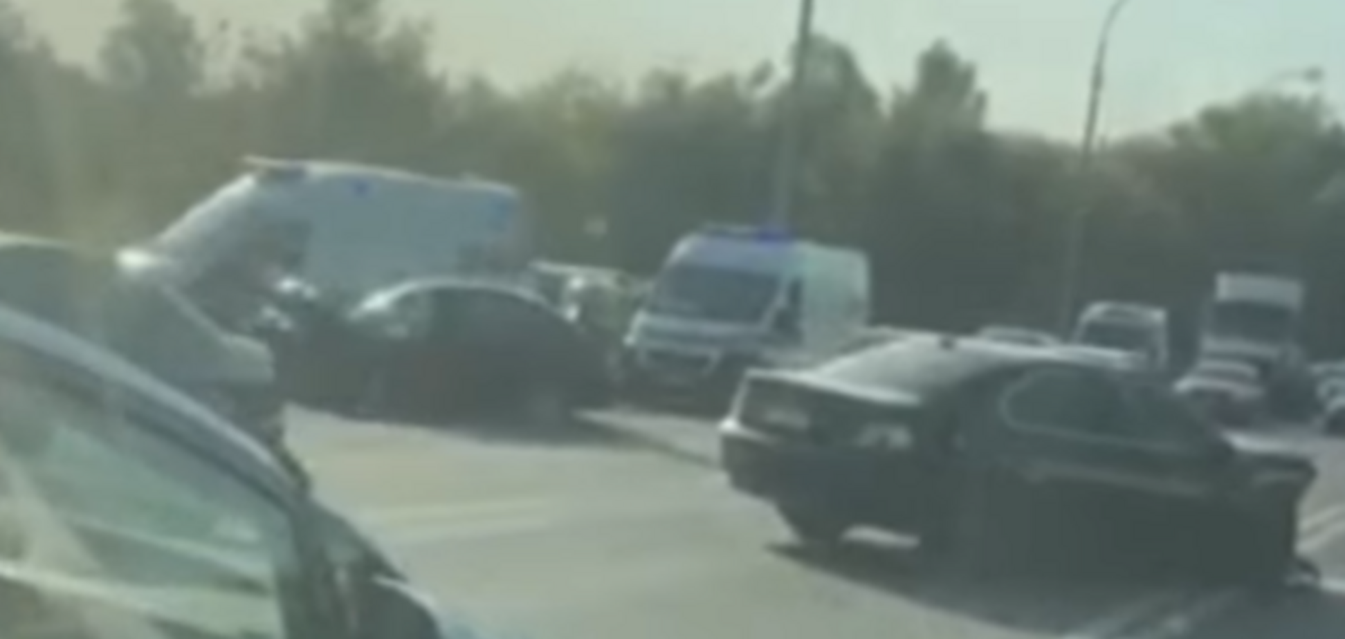 В Киеве столкнулись три авто
