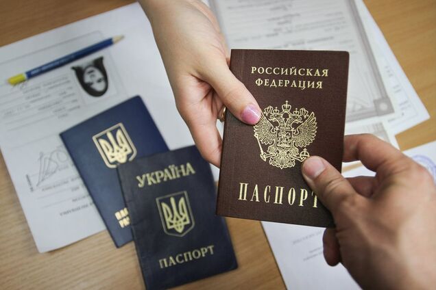 Щоб не дожили? Жителів Донбасу кинули з паспортами Росії