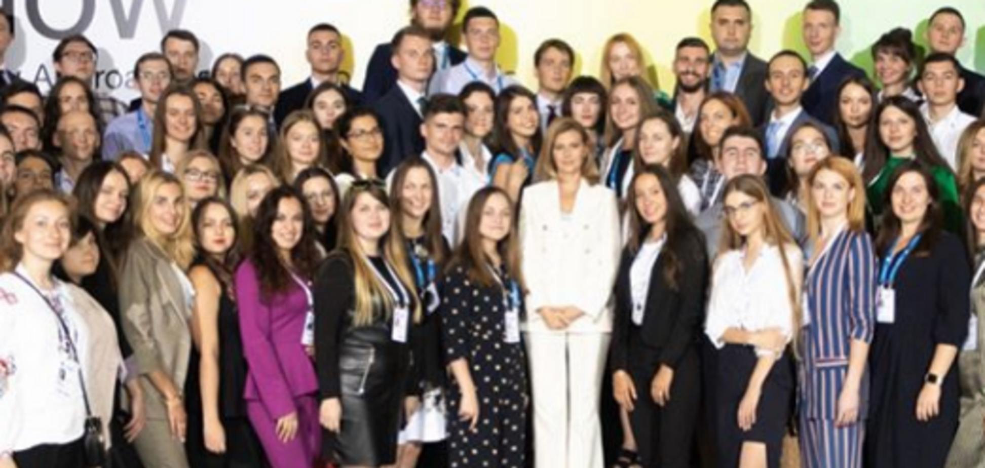 'Самая красивая в мире!' Зеленская восхитила сеть своим видом