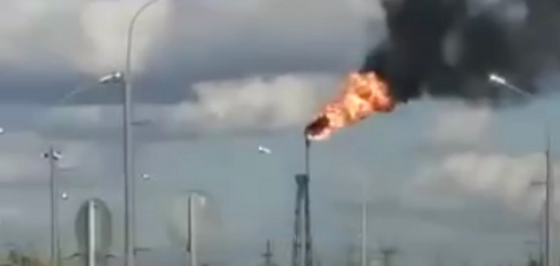 'Опять нечем дышать': пожар на НПЗ в Москве вызвал настоящий переполох. Видео