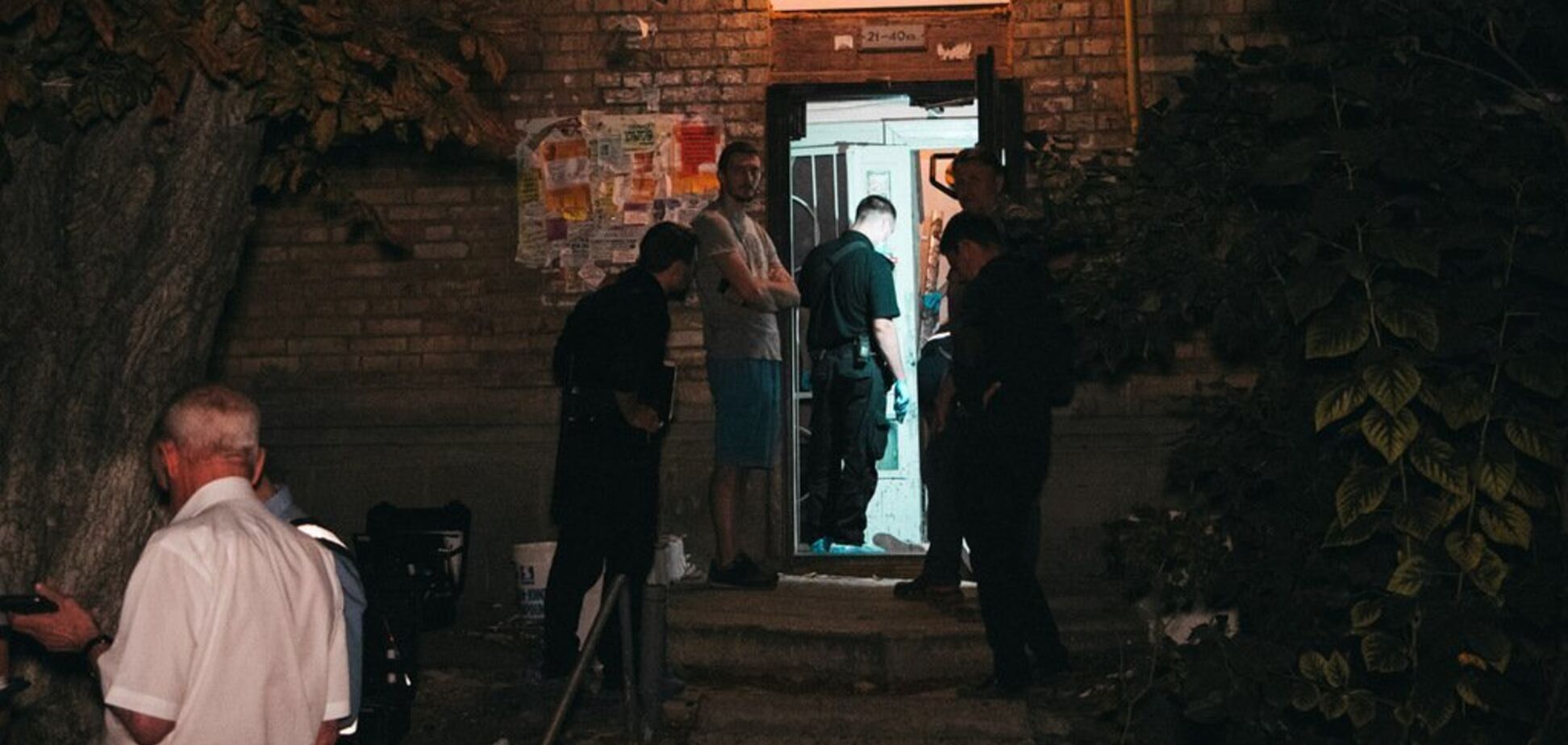 Зарезал на глазах у матери: появились детали зверского убийства девушки в Киеве