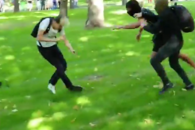 'У*бывай отсюда!' В Харькове избили подростка после 'Марша Равенства'. Видео