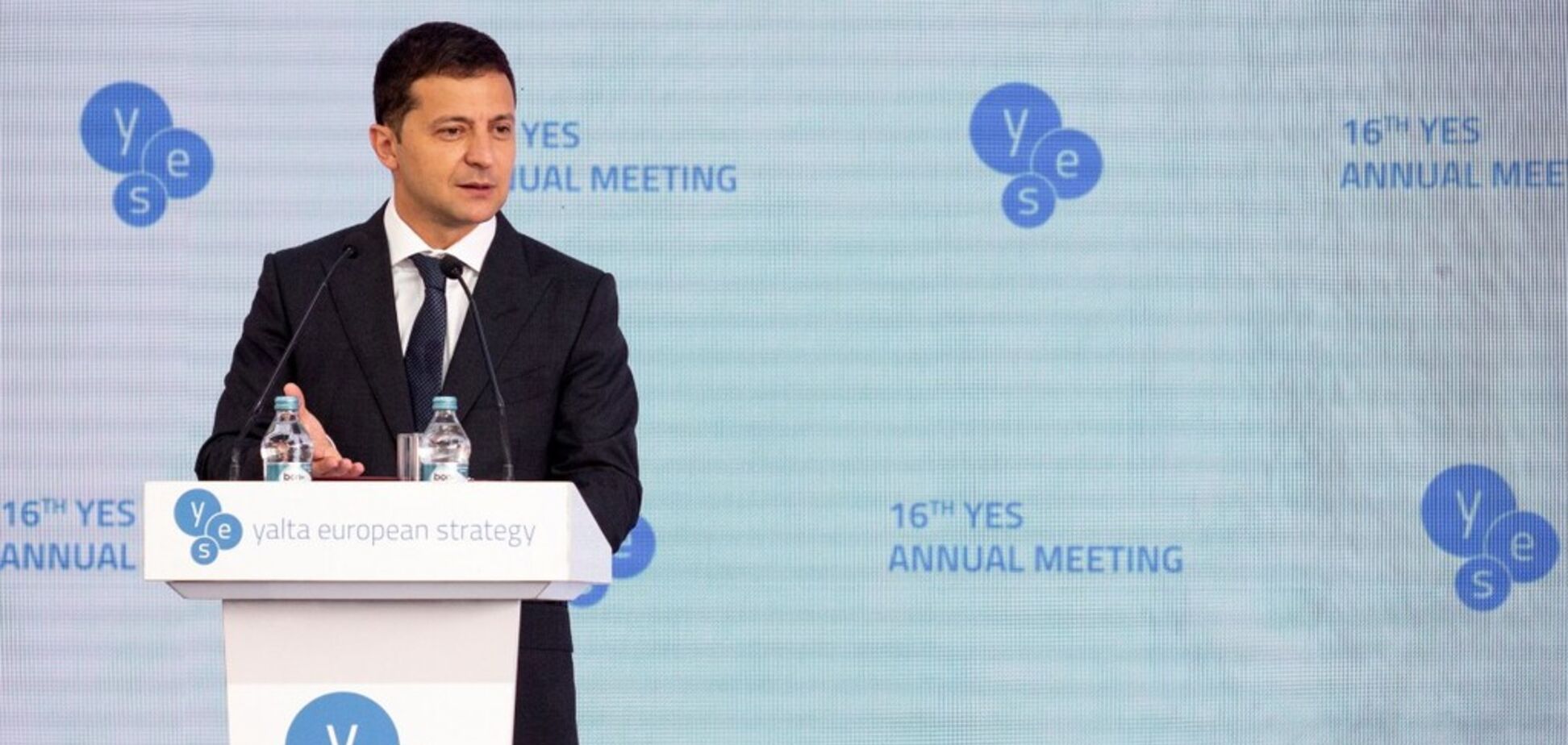 Зеленский должен открыть шлюз против Кучмы