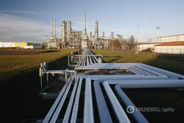 Россия нарастила выплату за грязную нефть: названа сумма