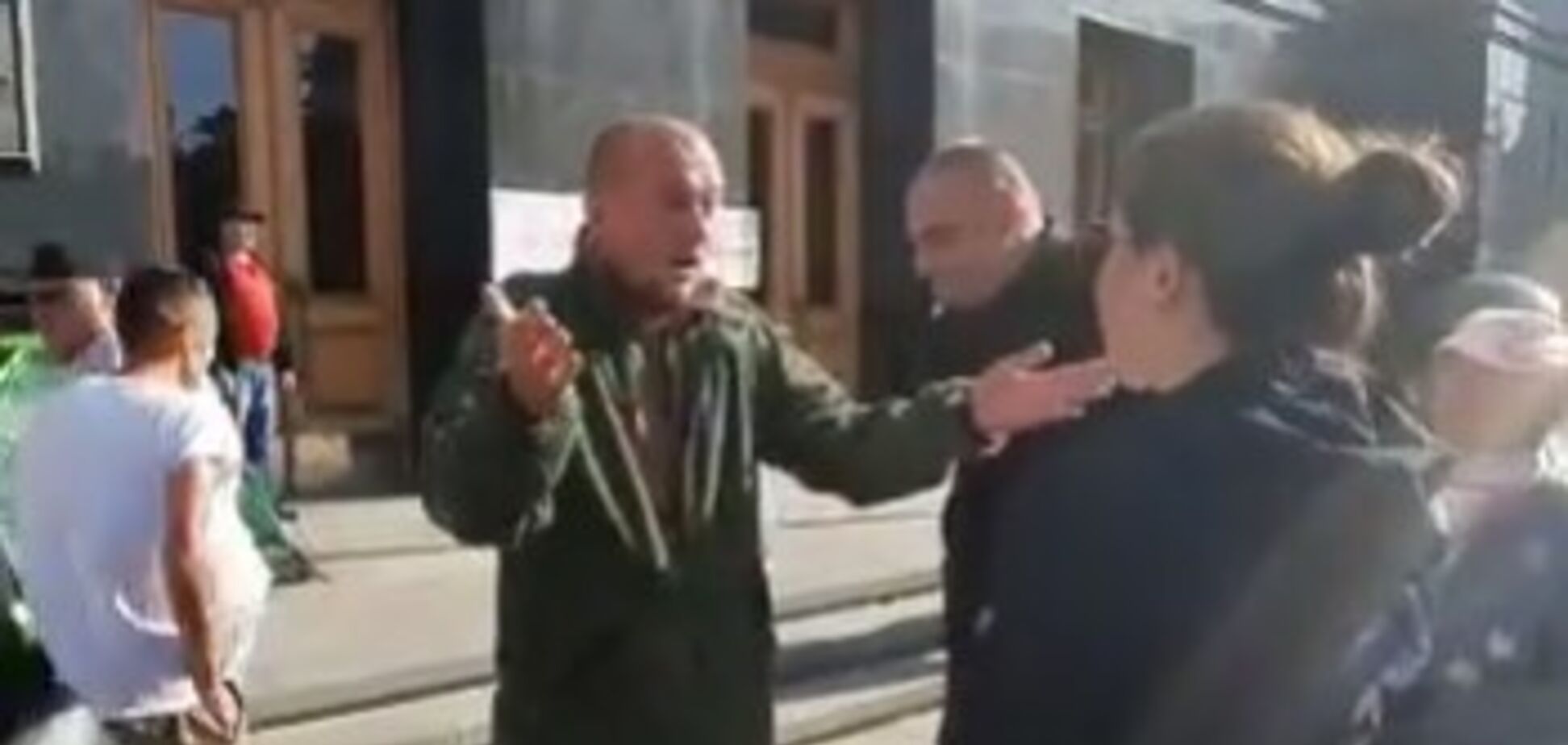 'Из-за вас война!' Замглавы Офиса президента Украины угодила в громкий скандал